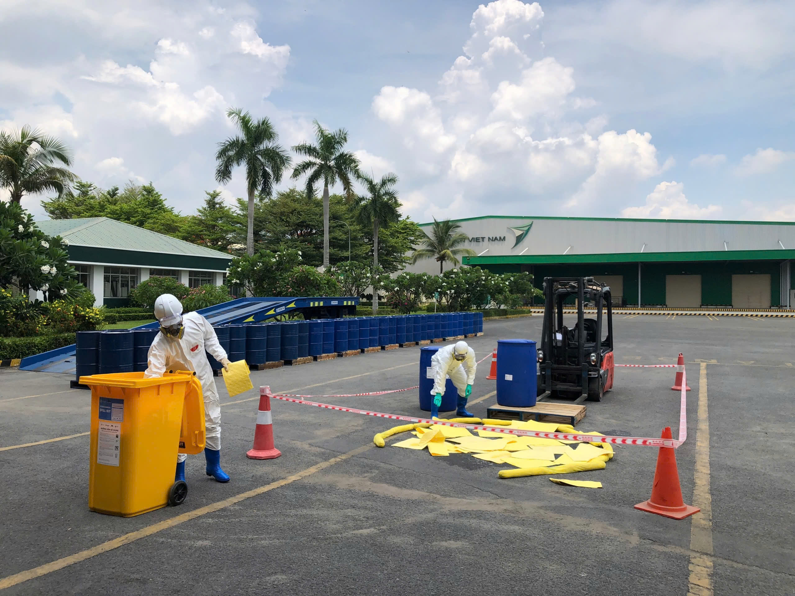 Tổ chức diễn tập ứng phó sự cố hoá chất để tăng sự linh hoạt và kinh nghiệm trong thực tế